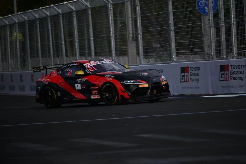 击北京街头, vZF